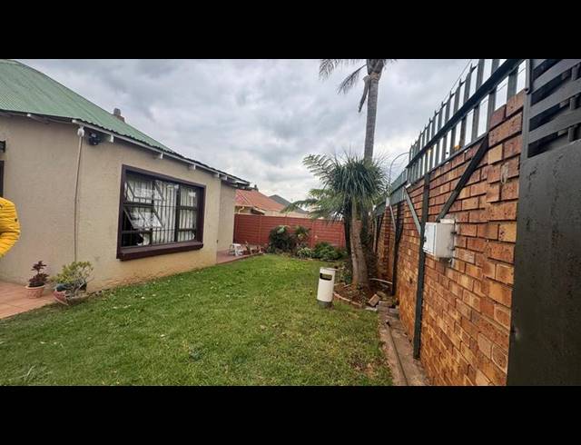 3 BEDROOM HOUSE FOR SALE IN KENSINGTON